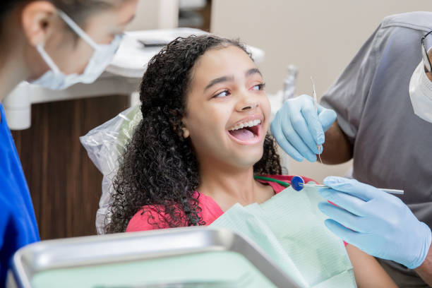 Best Emergency Denture Repair in Dysart, IA